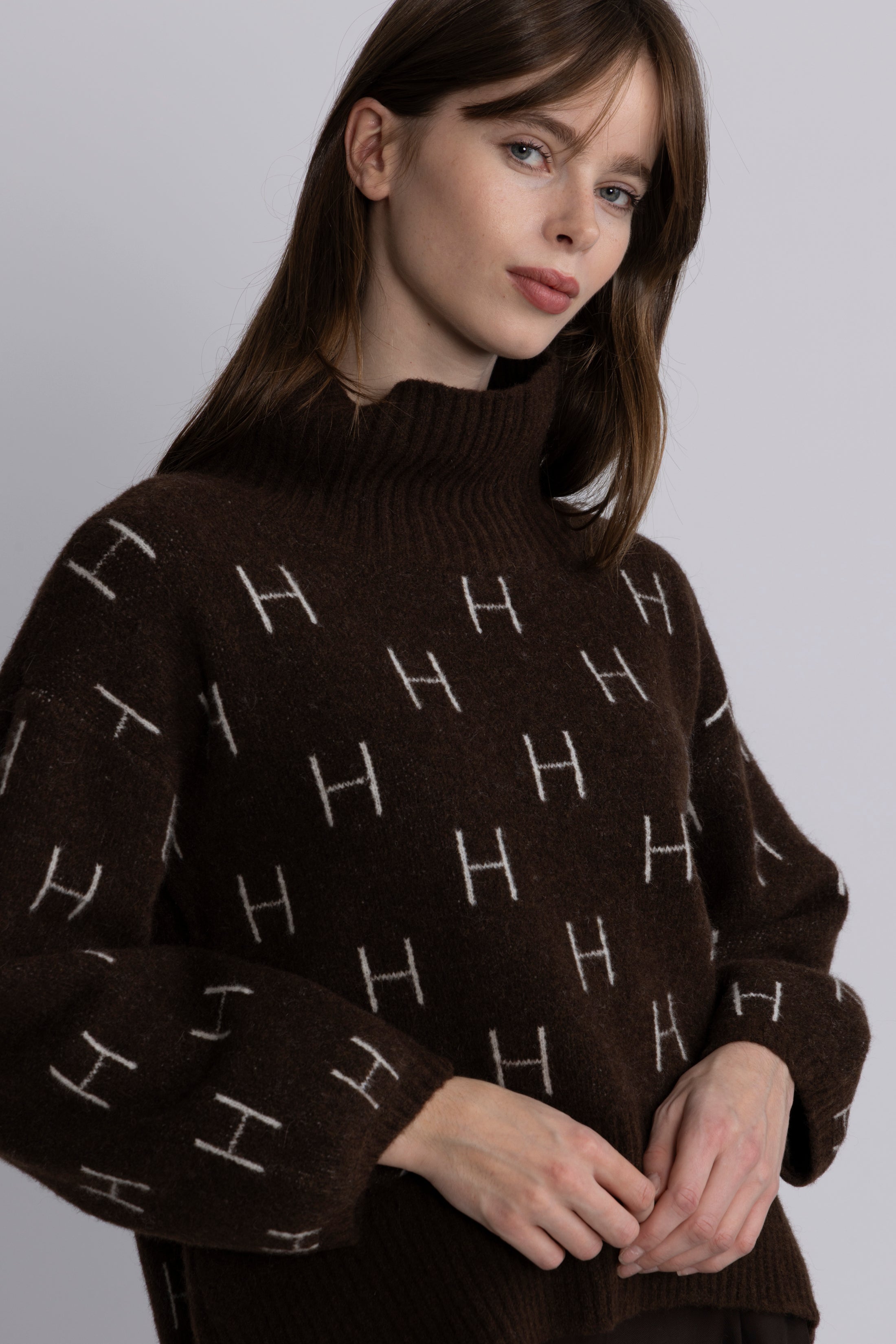 Fam Short Sweater - Dark Earth