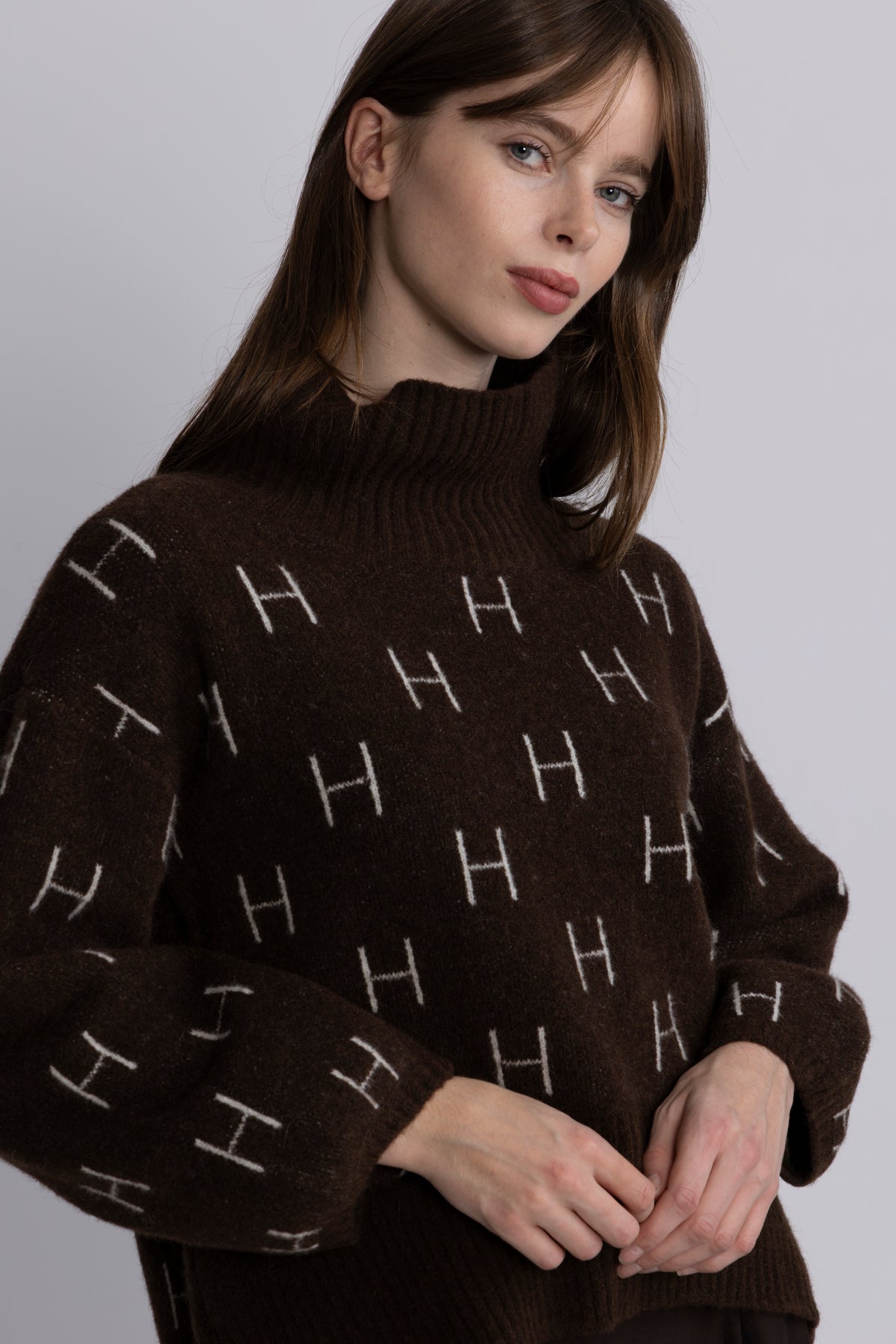 Fam Short Sweater - Dark Earth