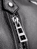 Sunny Medium Grained Leather + - Noir