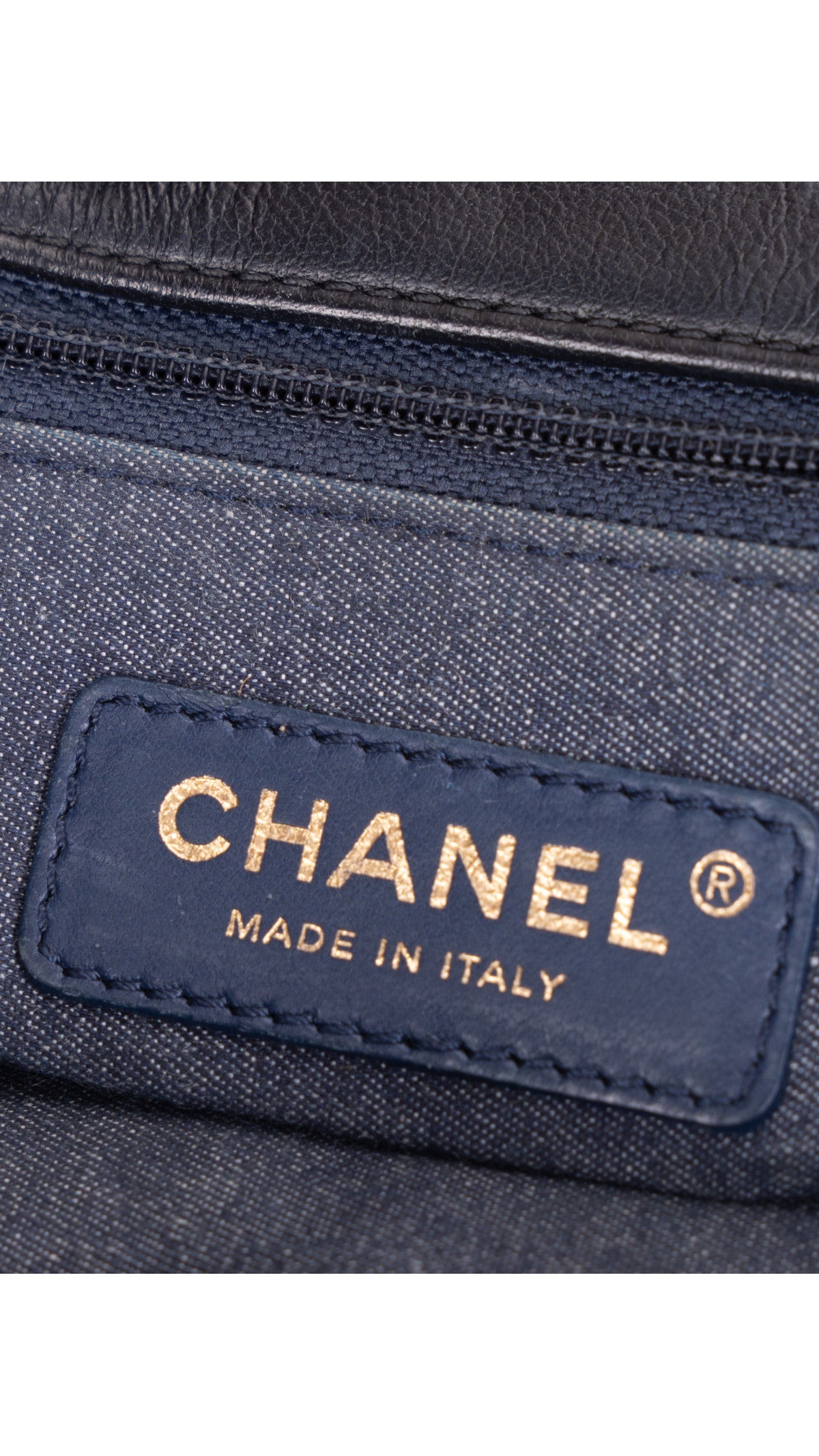 Chanel 19 Flap Bag - Black