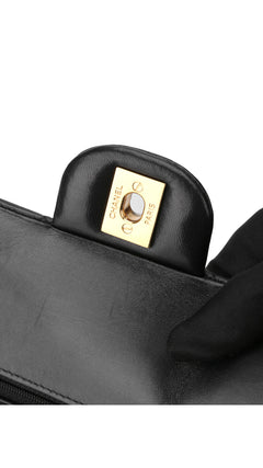 Chanel Classic Double Flap Bag Medium - Black