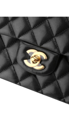 Chanel Classic Double Flap Bag Medium - Black