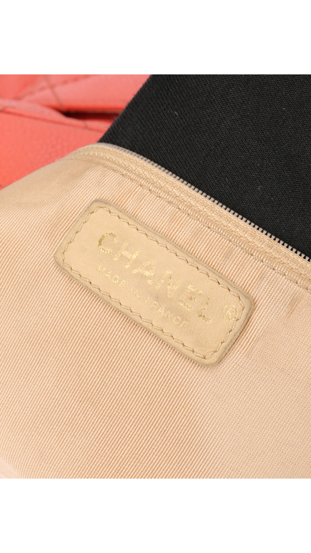 Chanel Shoulder Bag Cc-Logo - Coral Red