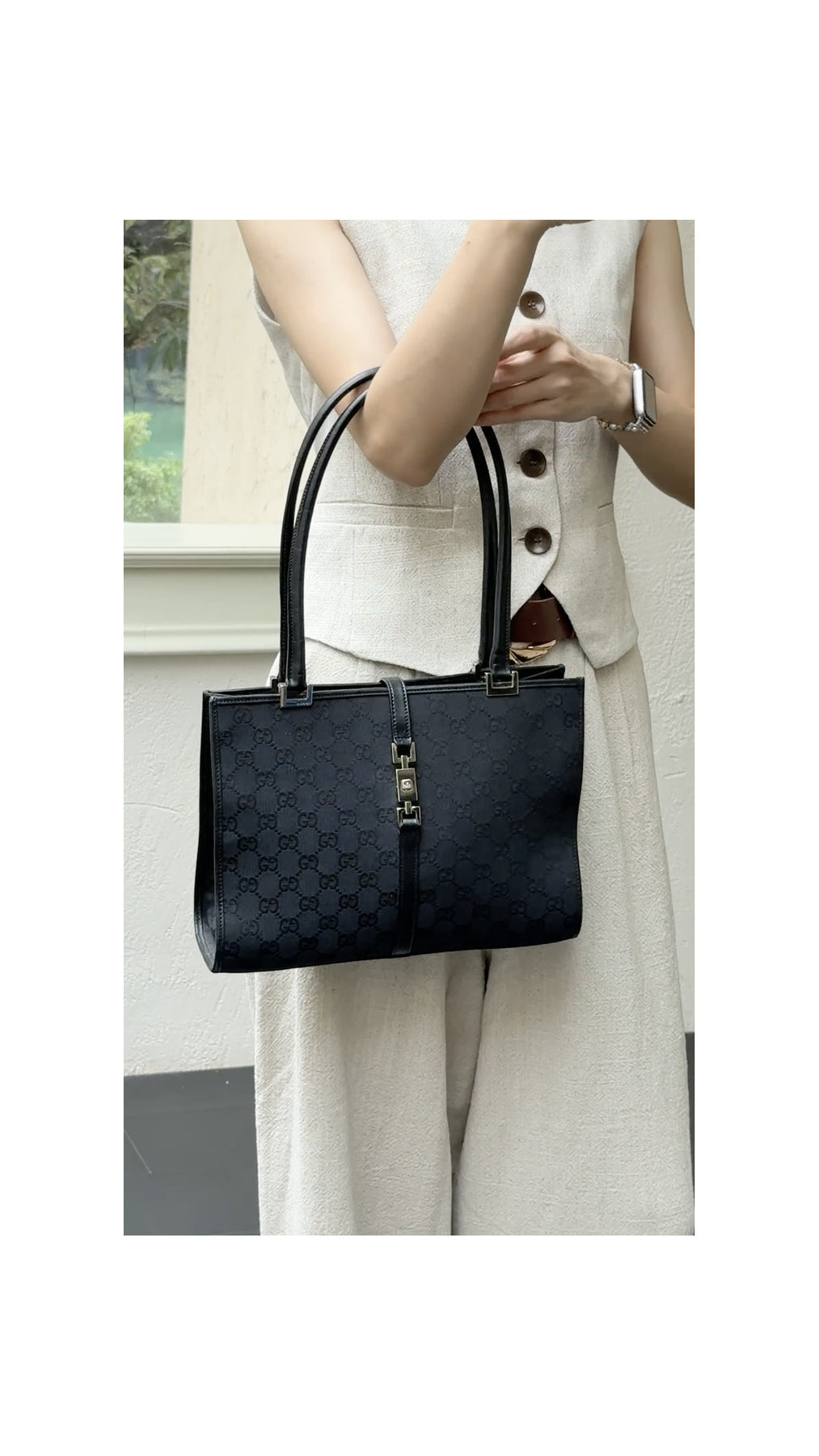 Gucci Gg Supreme Tote Bag - Black