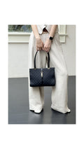 Gucci Gg Supreme Tote Bag - Black