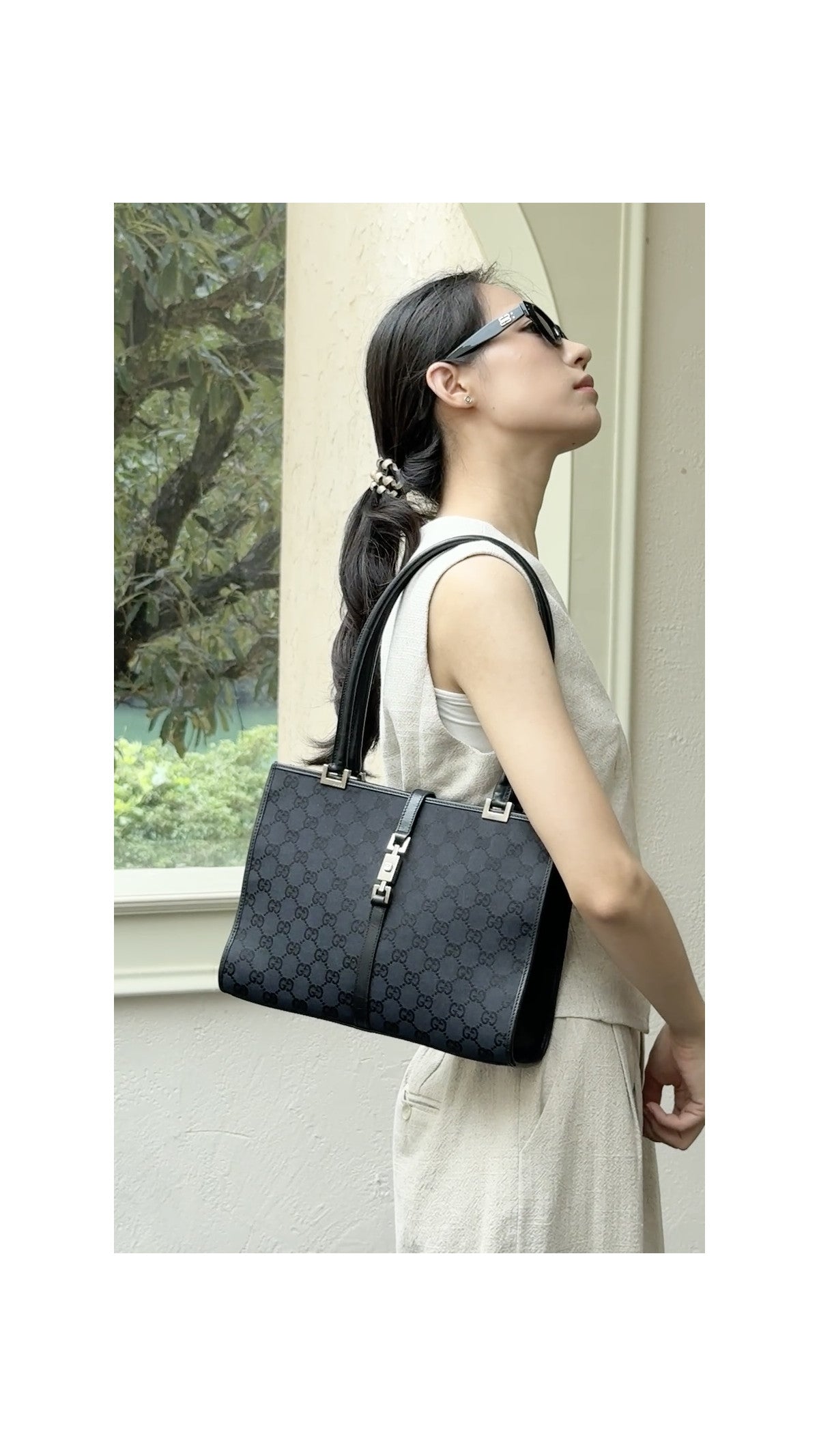 Gucci Gg Supreme Tote Bag - Black