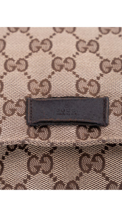 Gucci Gg Supreme Messenger Bag - Beige
