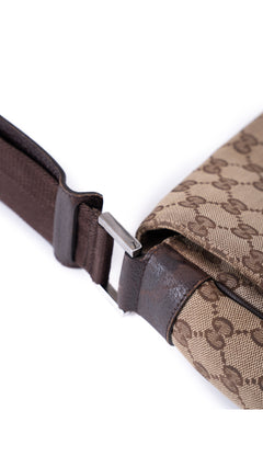 Gucci Gg Supreme Messenger Bag - Beige
