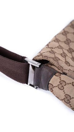 Gucci Gg Supreme Messenger Bag - Beige