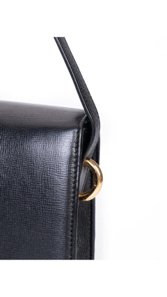 Gucci Logo Plaque Shoulder Bag - Black