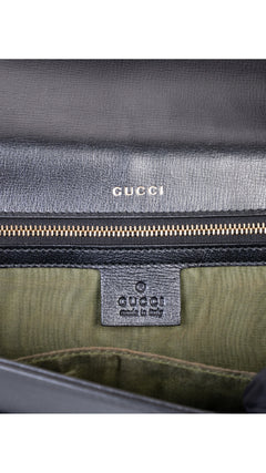 Gucci Logo Plaque Shoulder Bag - Black