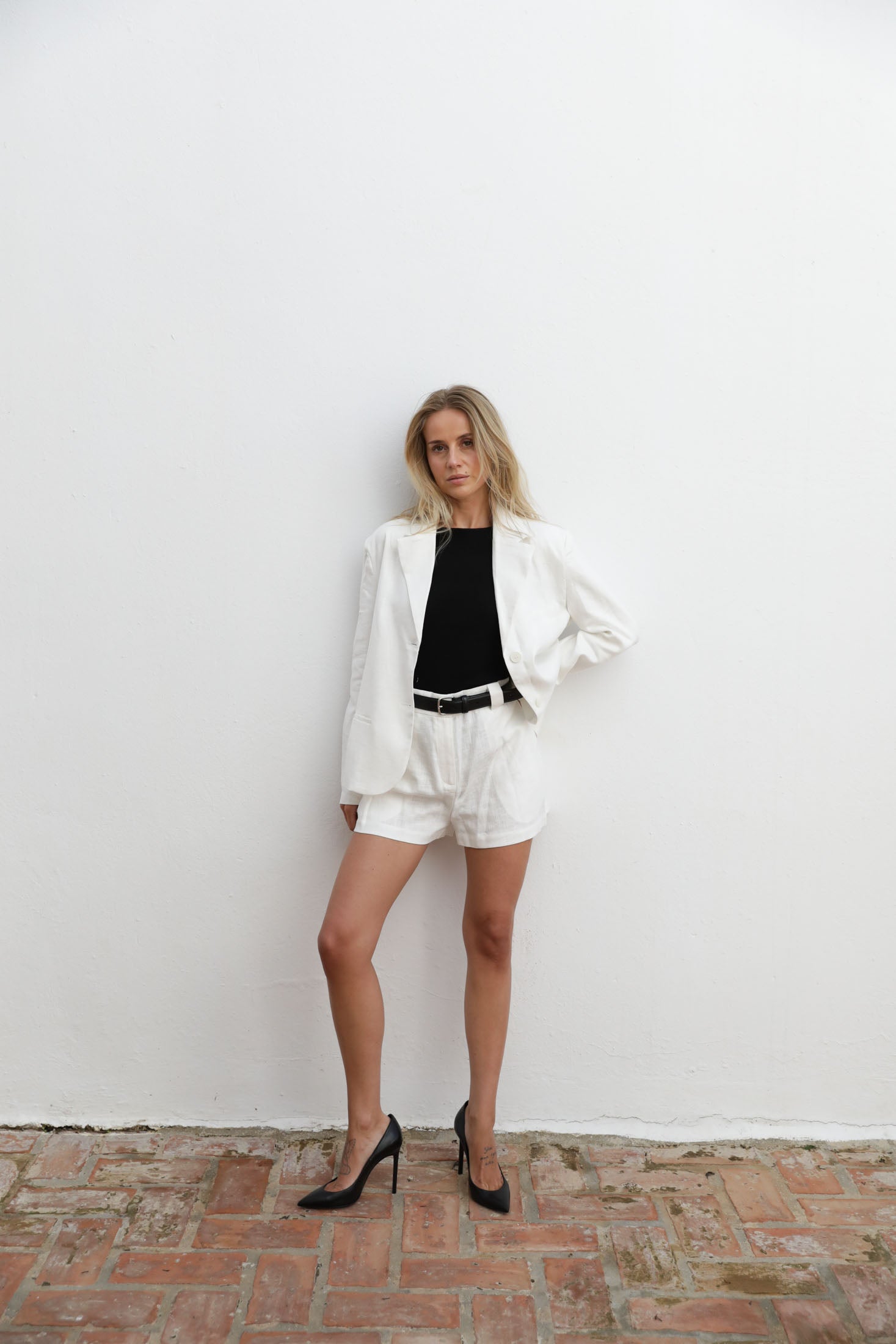 Zoe Linen Shorts - White