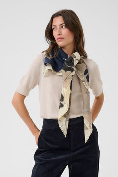 FelisiaPW SC - Dark Navy Leaf Print