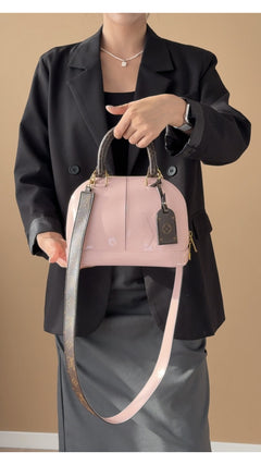 Louis Vuitton Alma Bb Vernis - Pink