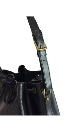 Louis Vuitton Noé Epi Gm Shoulder Bag - Black