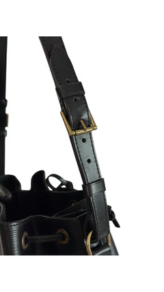 Louis Vuitton Noé Epi Gm Shoulder Bag - Black