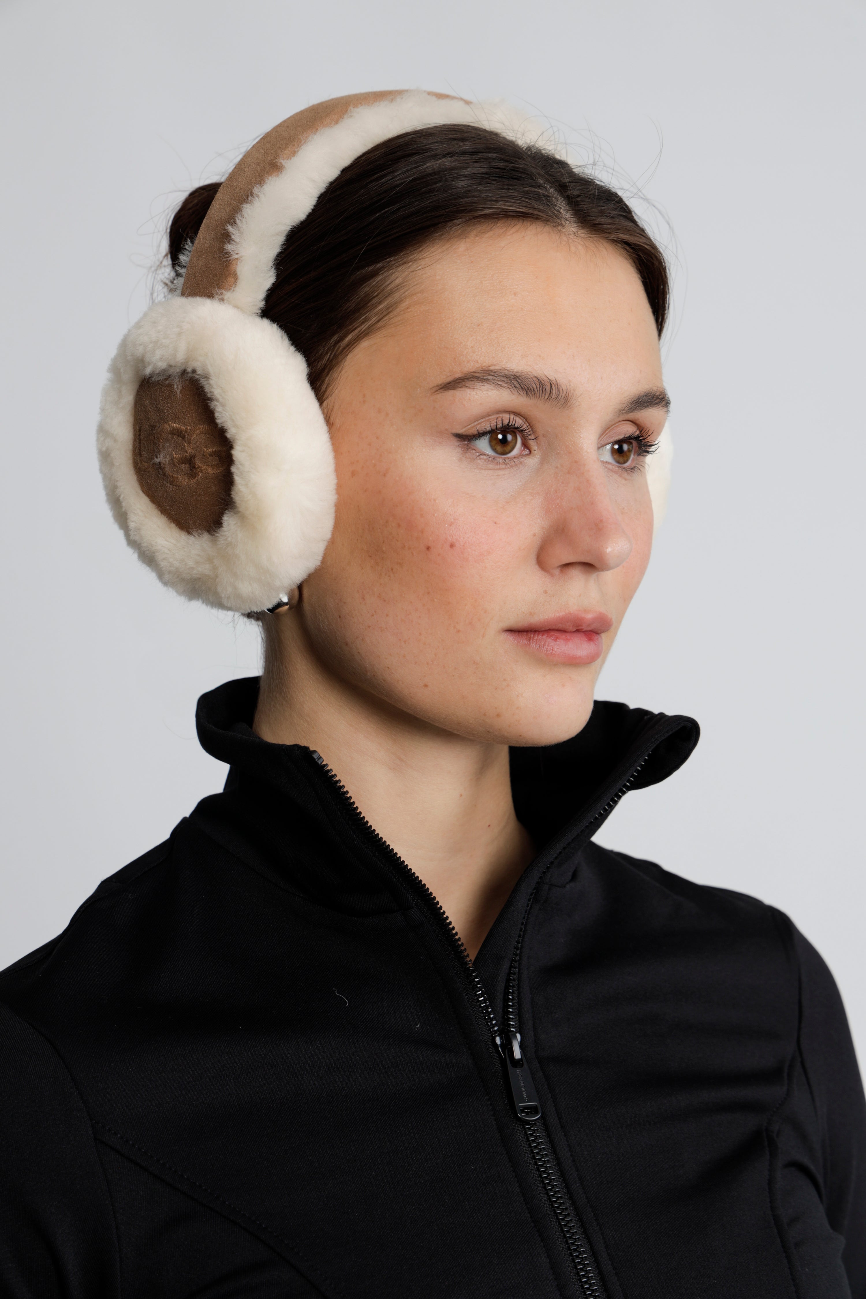 W Embroidered L Earmuffs - Chestnut – VILLOID