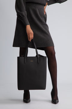 Ann Large - Grained Leather Black