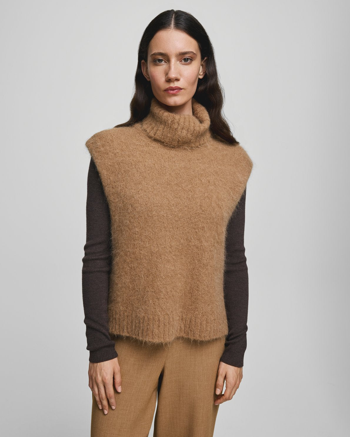 Thira Salmia R Vest - Toasted Coconut