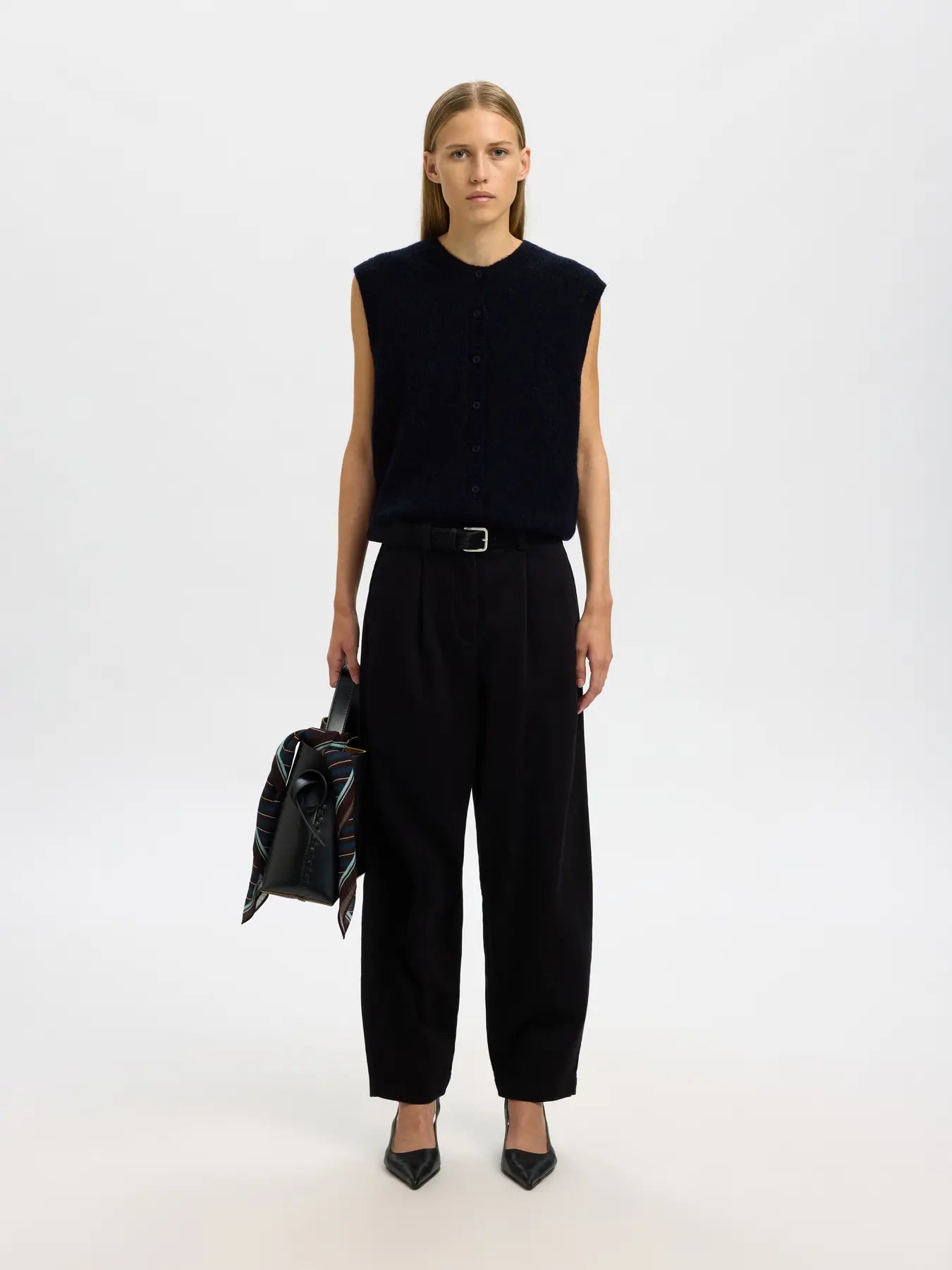 Lulu Sl Button O-Neck Vest - Dark Sapphire Melange