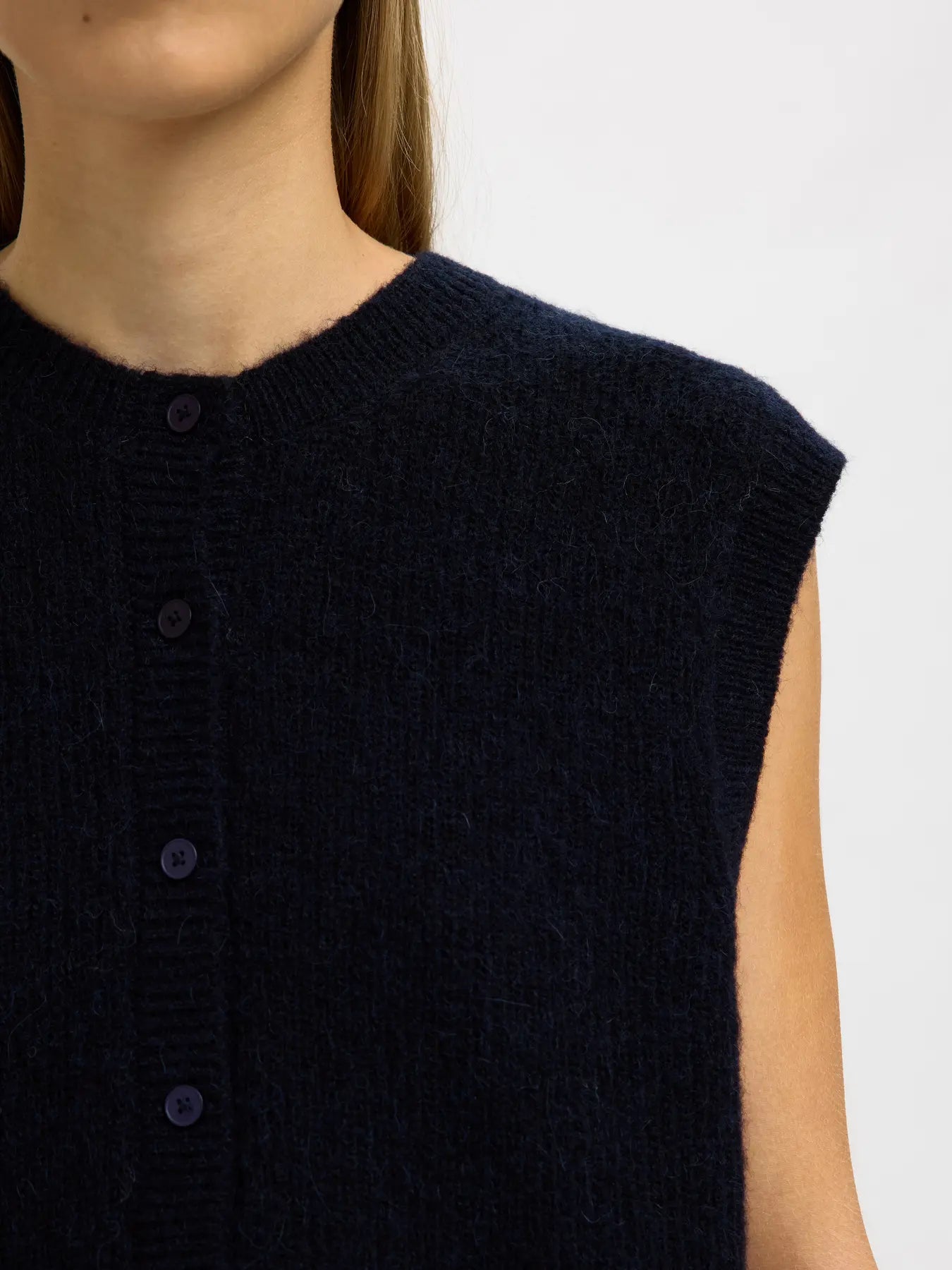 Lulu Sl Button O-Neck Vest - Dark Sapphire Melange