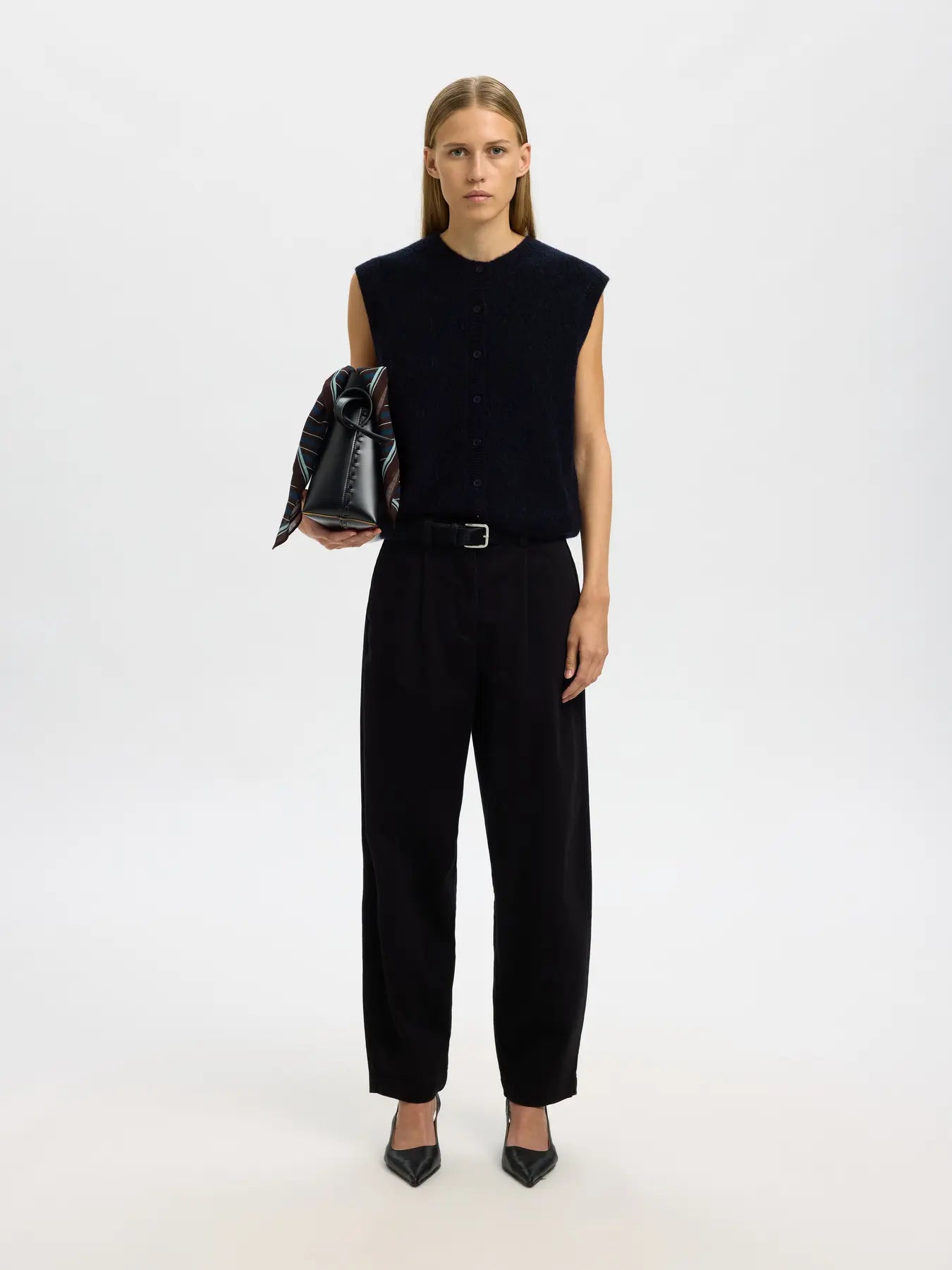 Lulu Sl Button O-Neck Vest - Dark Sapphire Melange