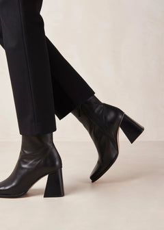 South Leather Ankle Boot - Black