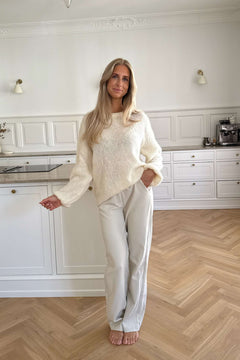Idaic Pullover - White
