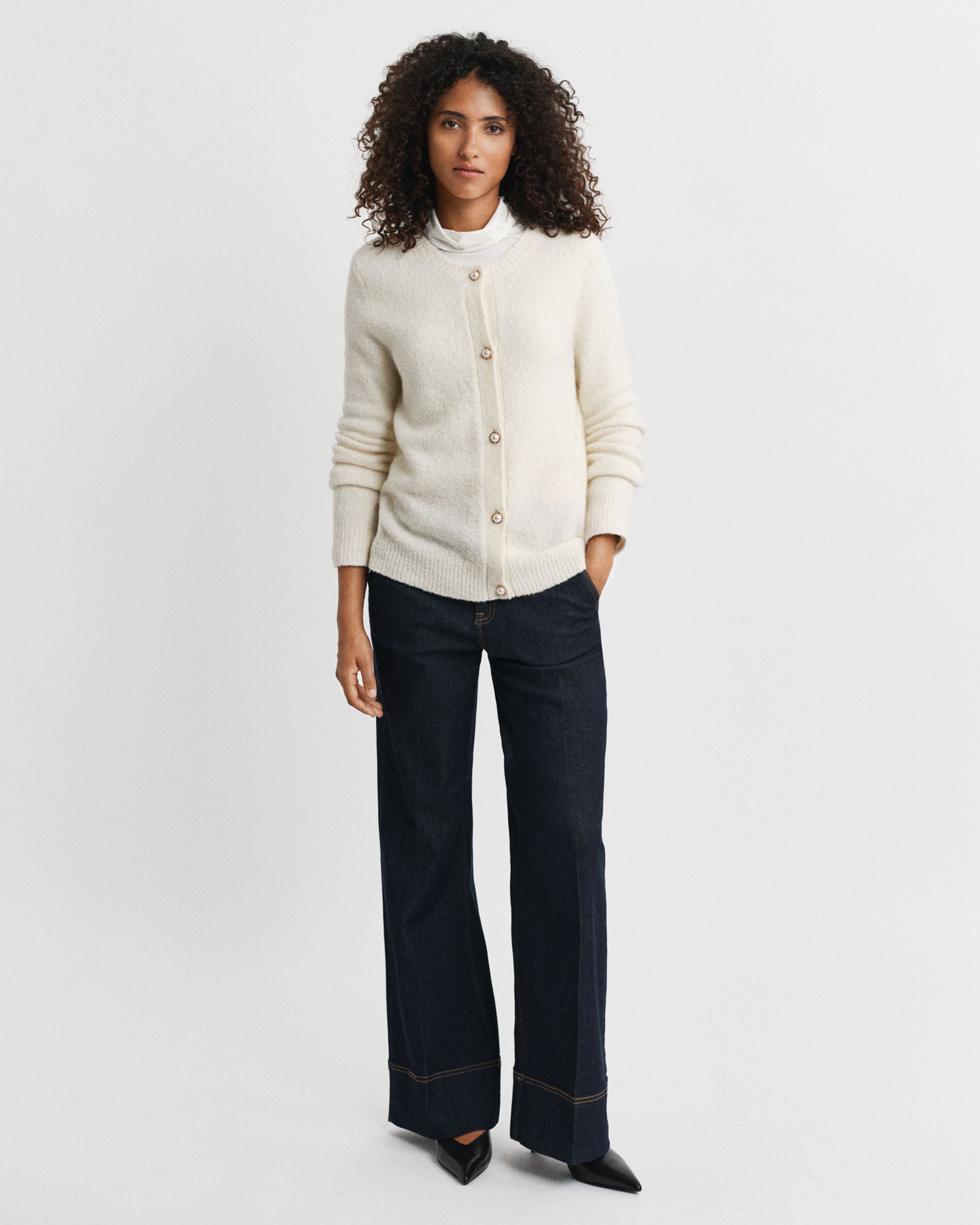 Boucle C-Neck Cardigan - Cream