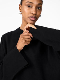 Yasemilie O-Neck Knit Pullover - Black