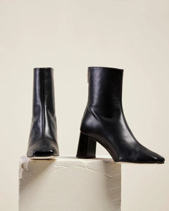Cube Boot - Black