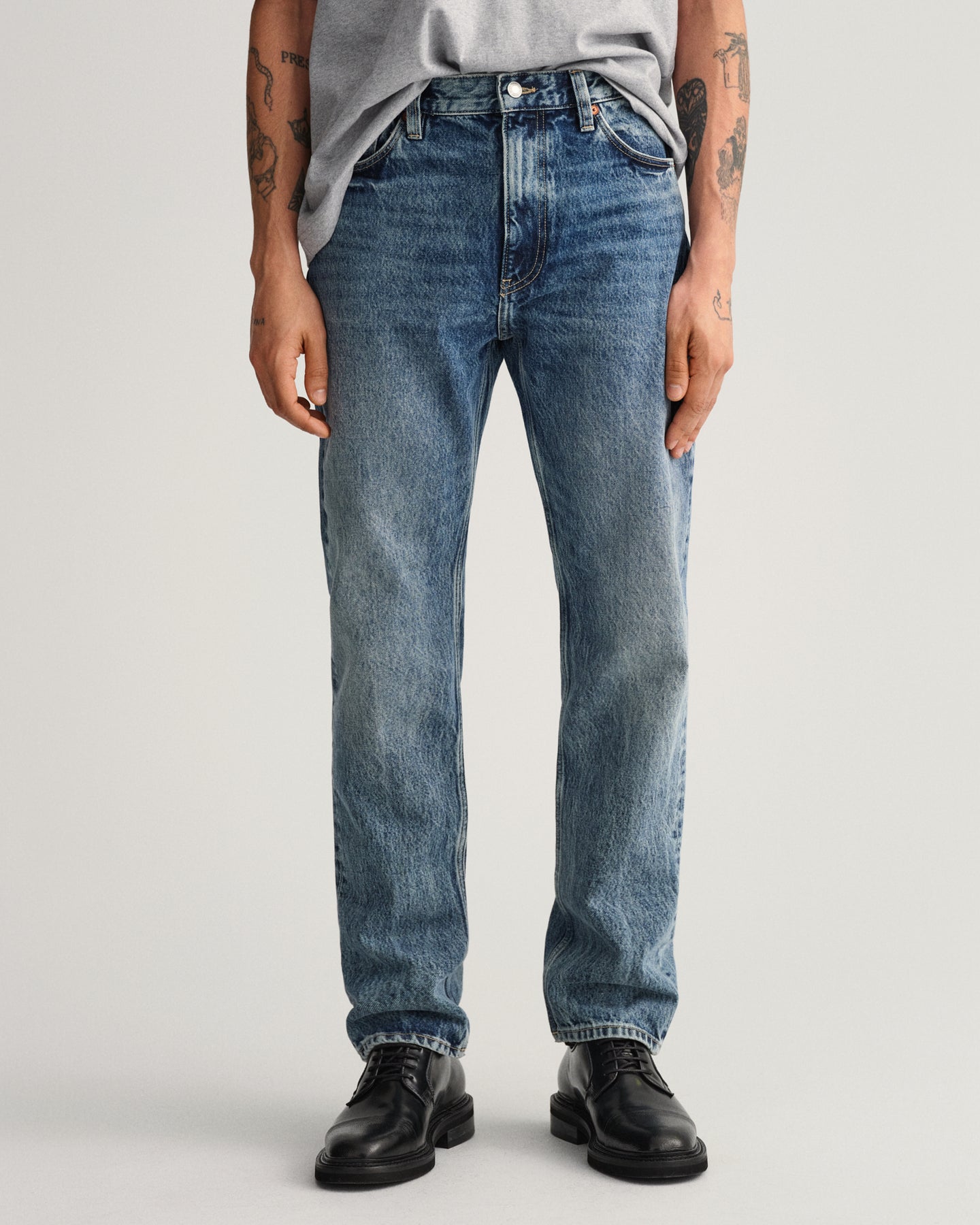D1. Hayes Vintage Wash Denim - Semi Light Blue Vintage