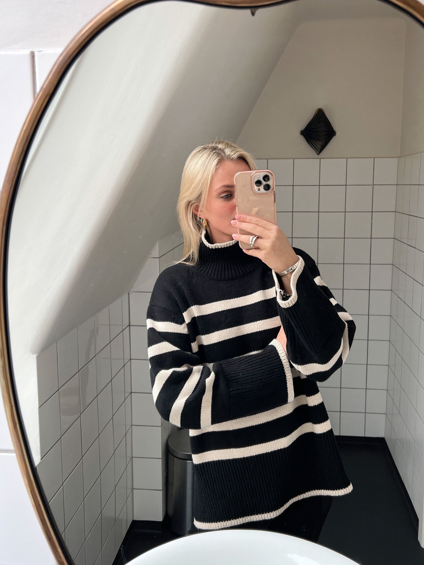 Fanning Stripe Knit Blouse - Black