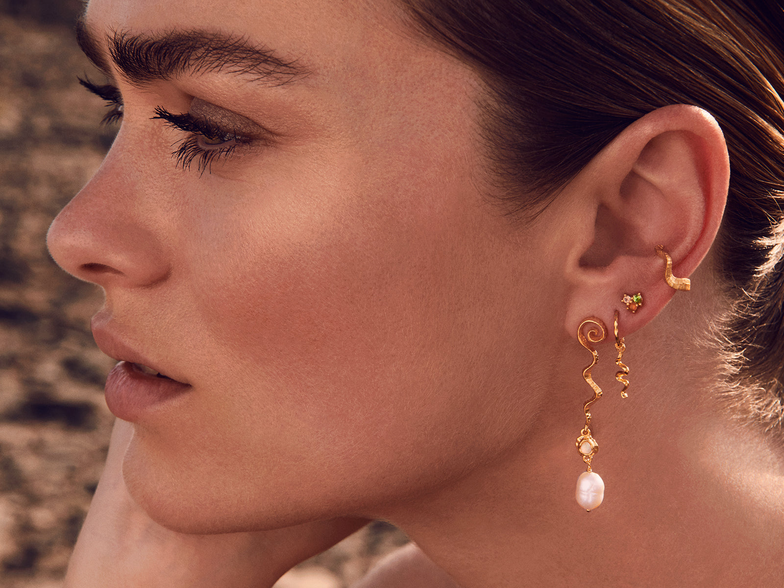 Sienna Earcuff - Gold - Maanesten - Tilbehør - VILLOID.no
