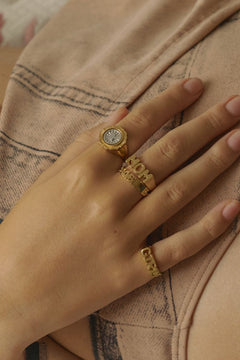 Mom Ring - Gold