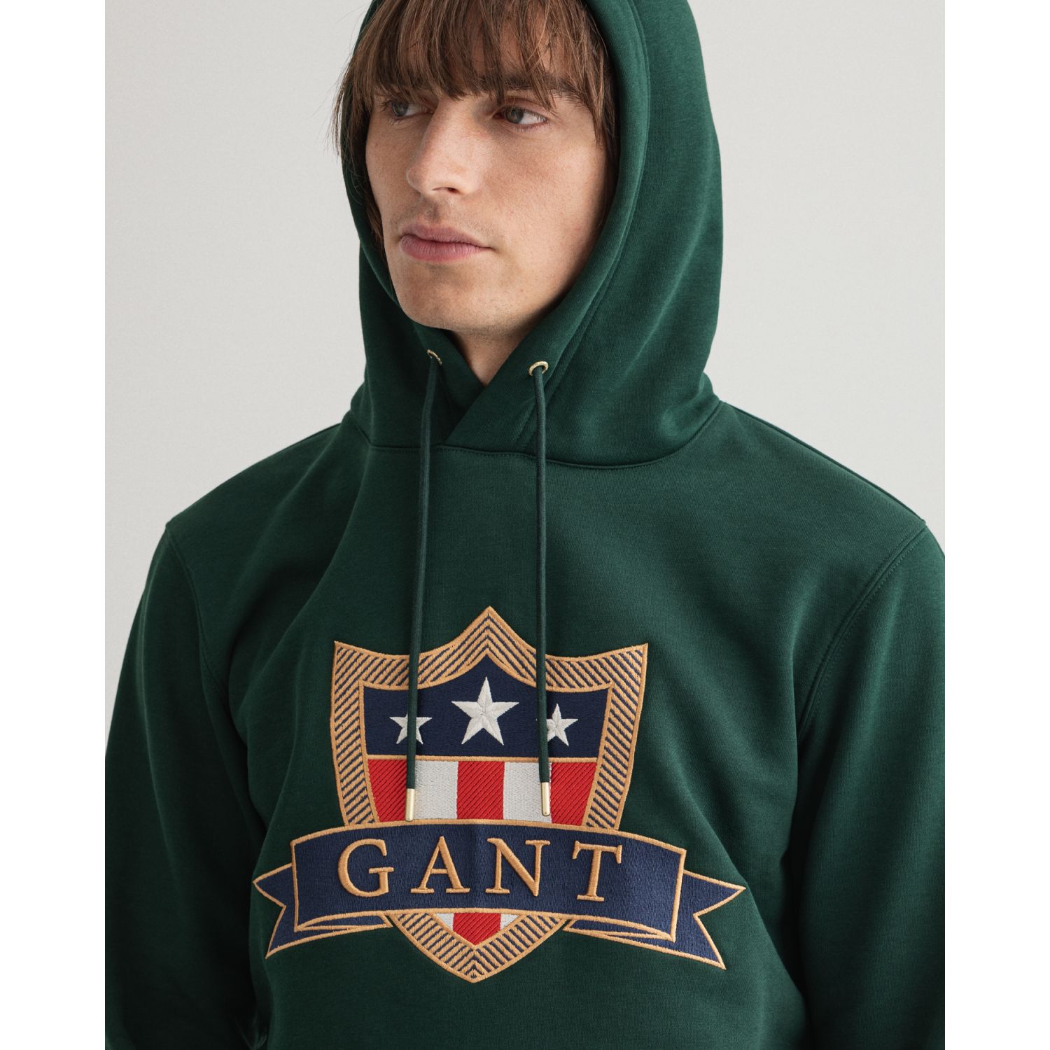 D1. Gant Banner Shield Hoodie - Tartan Green