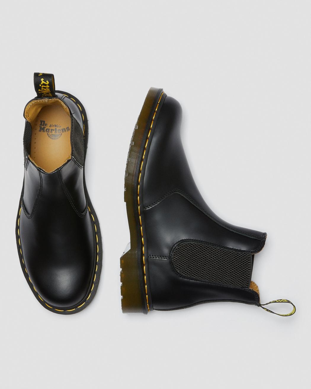 2976 Yellow Stitch Smooth Leather Chelsea Boots - Black Vintage