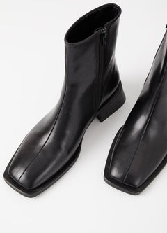 Blanca - Black