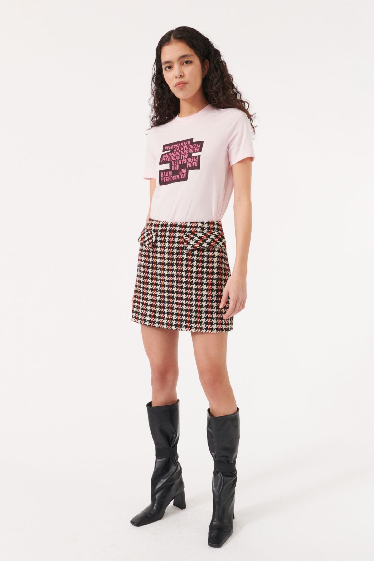 Shanna - Red Check