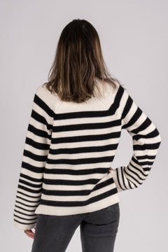 Matea Knit O-Neck - Black