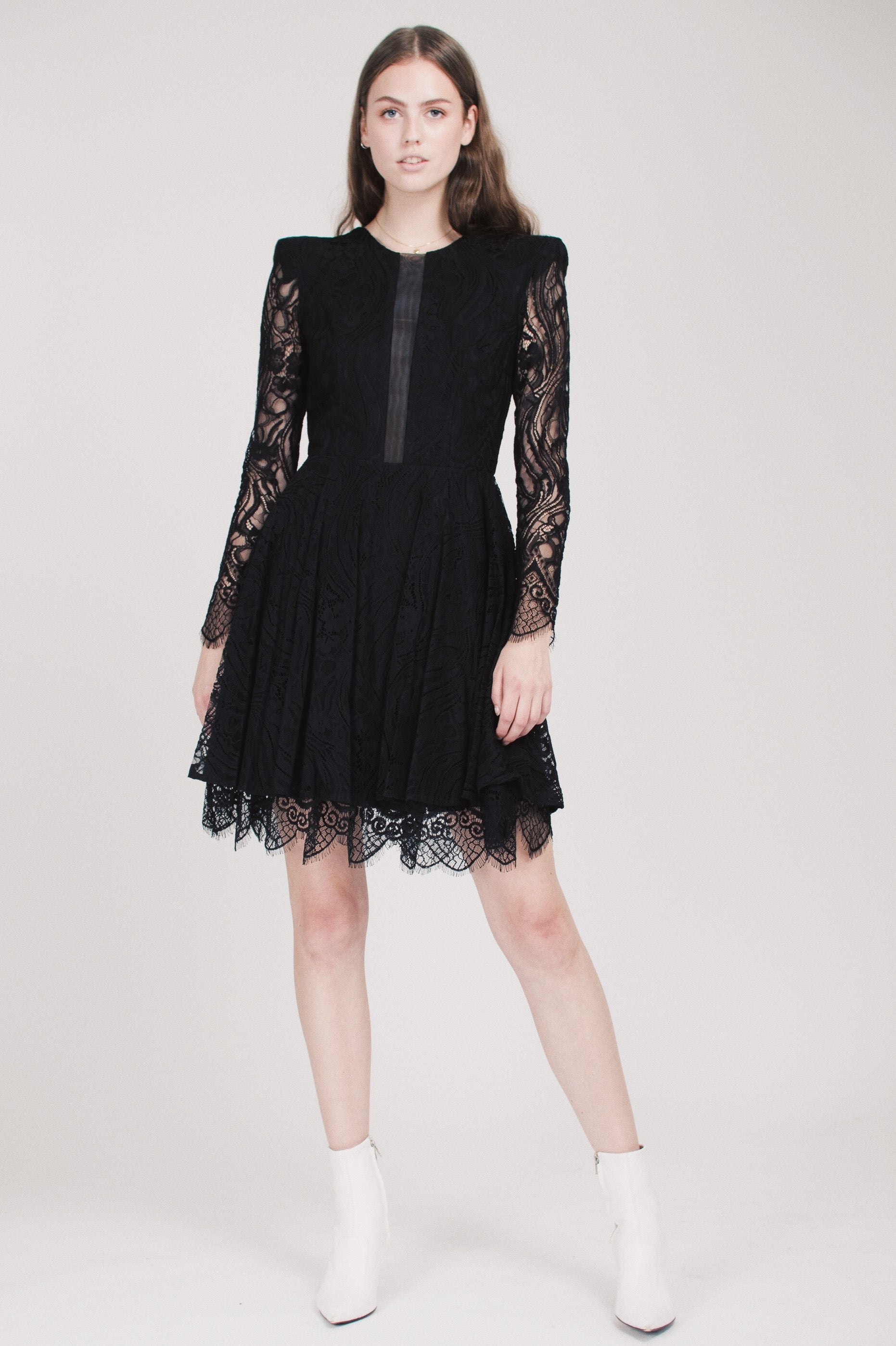 Atelier Short Lace dress - Black - MAUD - Kjoler - VILLOID.no