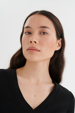 DagnaIW V T-Shirt - Black