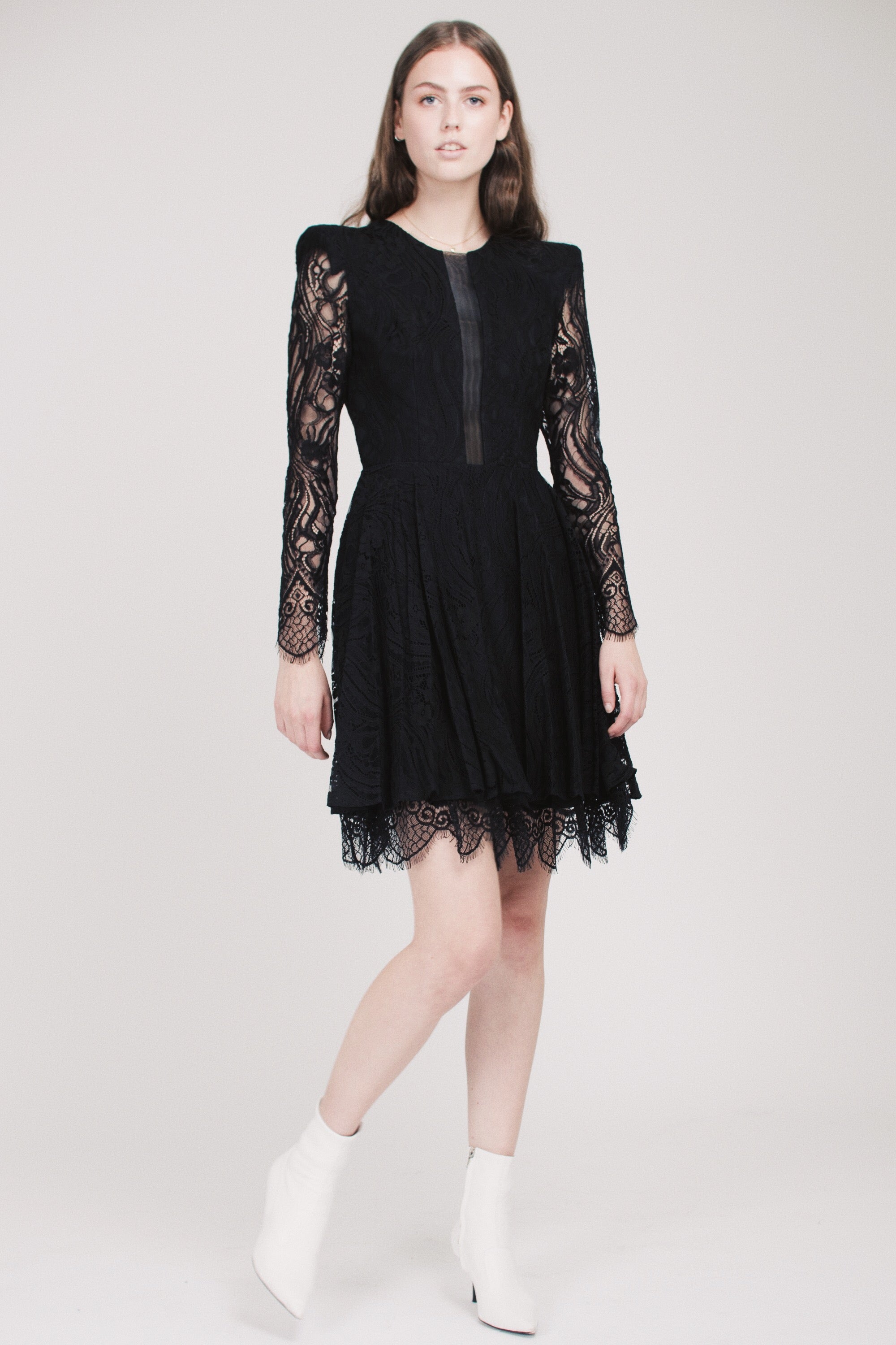 Atelier Short Lace dress - Black - MAUD - Kjoler - VILLOID.no