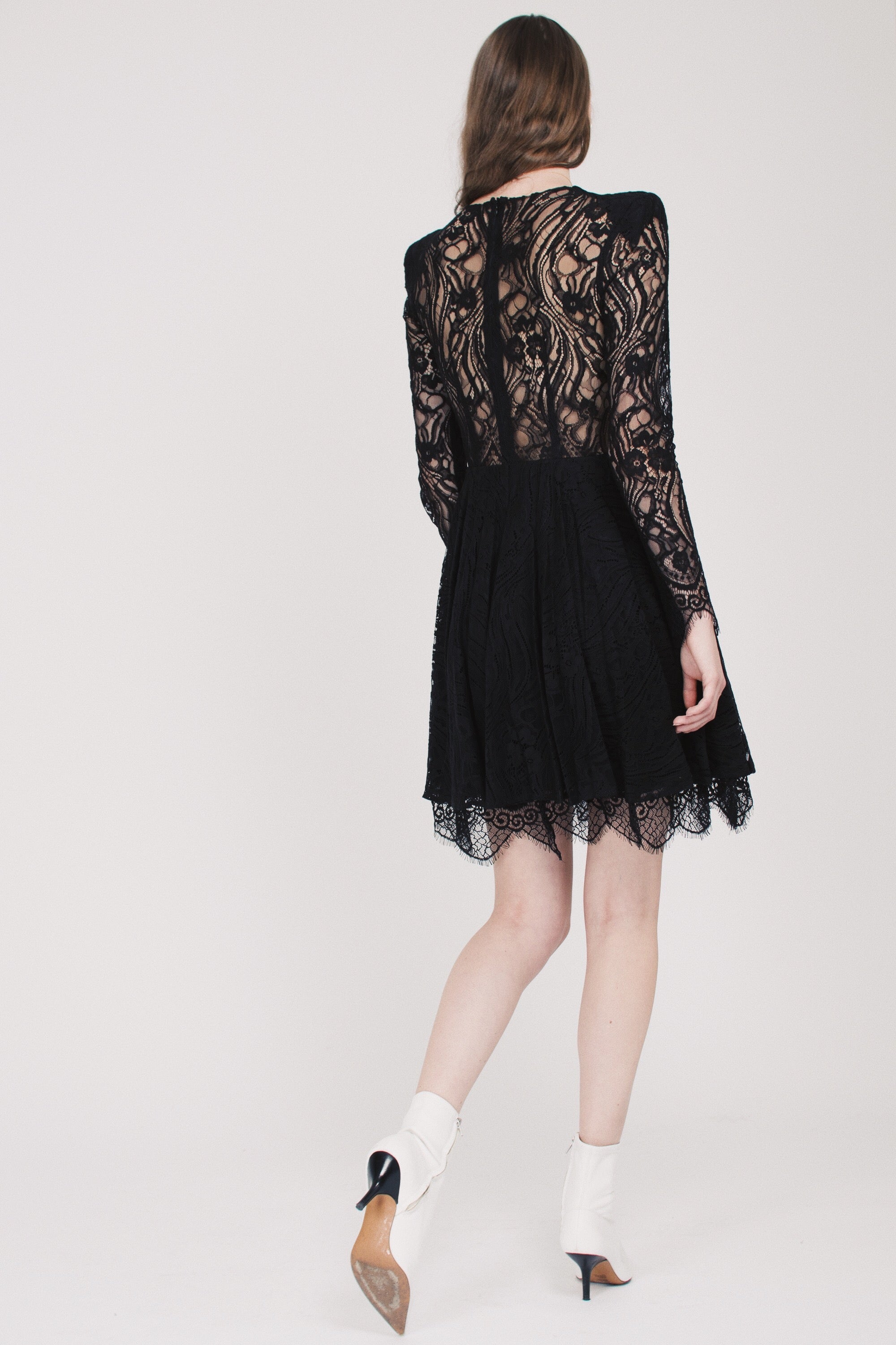 Atelier Short Lace dress - Black - MAUD - Kjoler - VILLOID.no