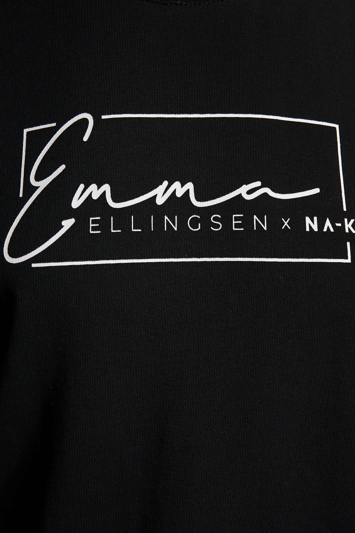 Emma Printed Tee - Black - Emma Ellingsen - T-skjorter & Topper - VILLOID.no