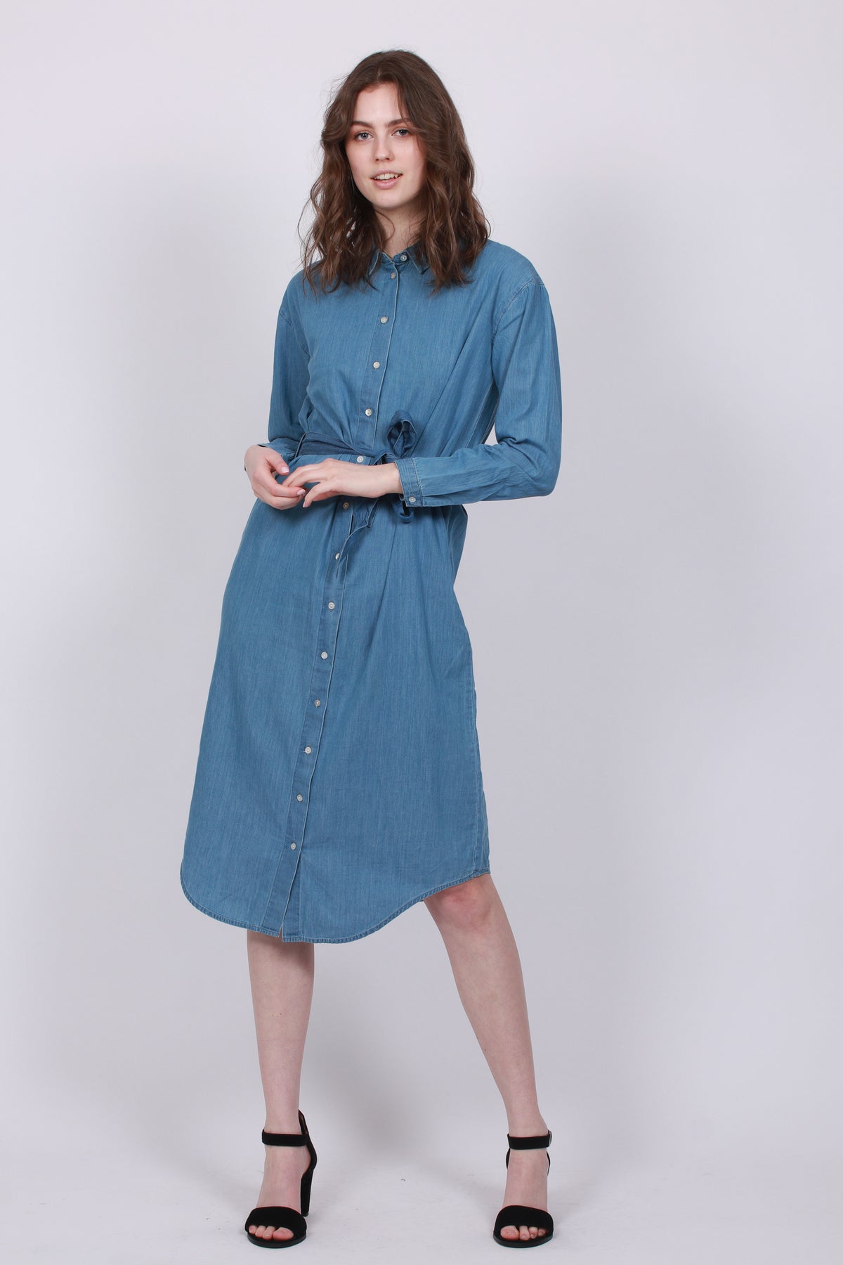Lyanna Shirt Dress - Mid Blue Wash - Moss Copenhagen - Kjoler - VILLOID.no