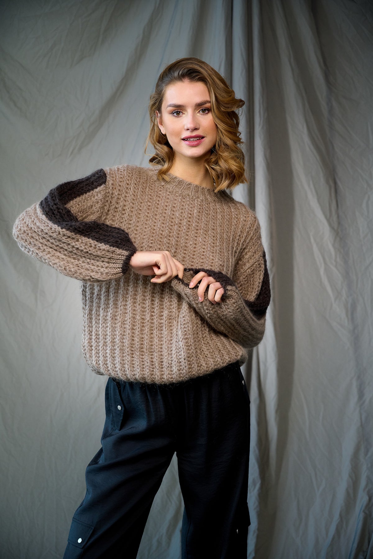 Noel Knit Sweater - Camel/Dark Brown