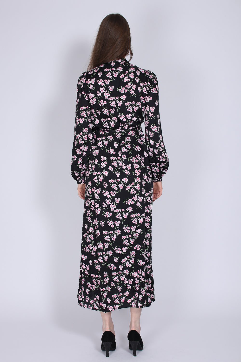Shiny Midi Wrap Dress - Apple Blossom - ByTimo - Kjoler - VILLOID.no