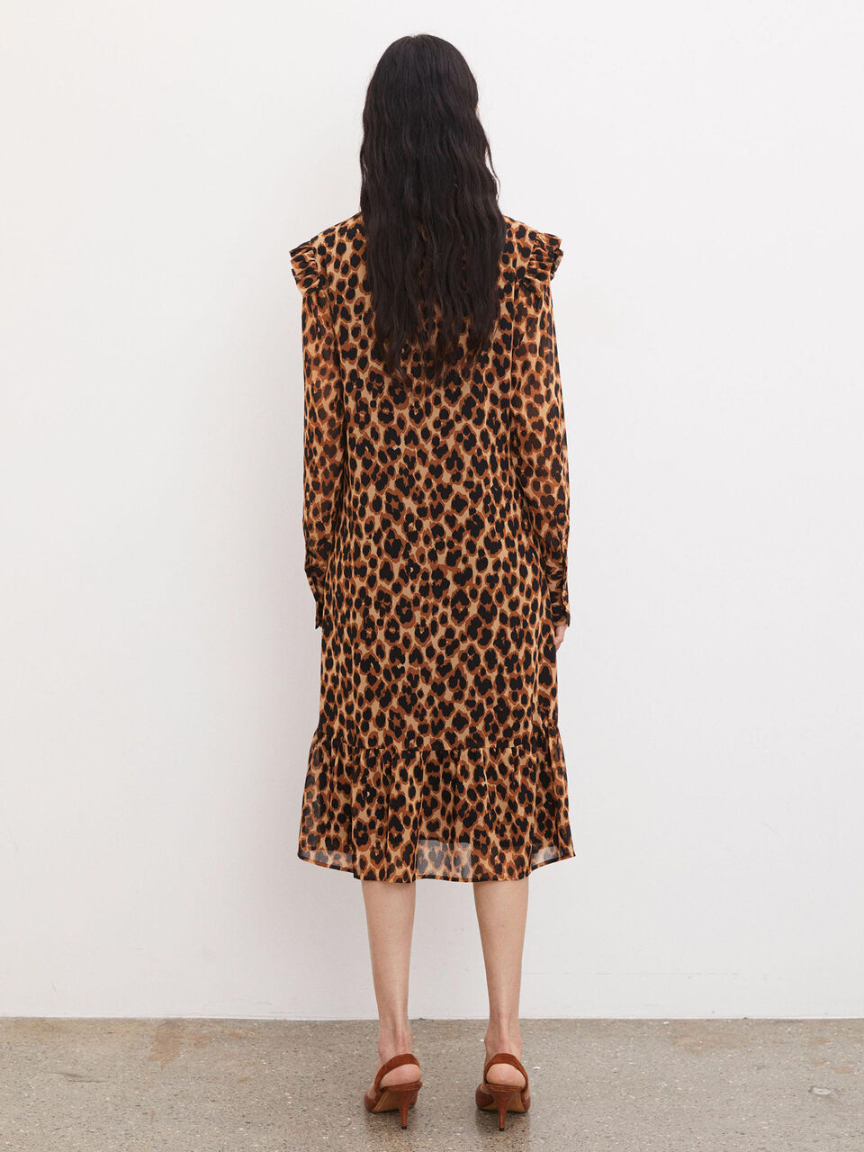 Zillow Midi Dress - Tan - By Malene Birger - Kjoler - VILLOID.no