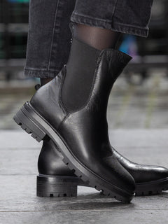 Pratoo Leather Chelsea - Black